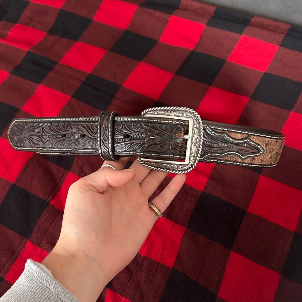 Ariat belt